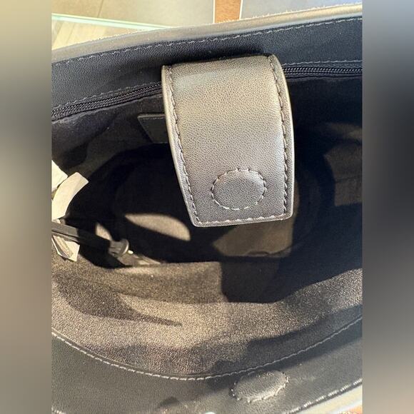 Marc Jacobs Taupe Suede Bucket Bag - Picture 4 of 6